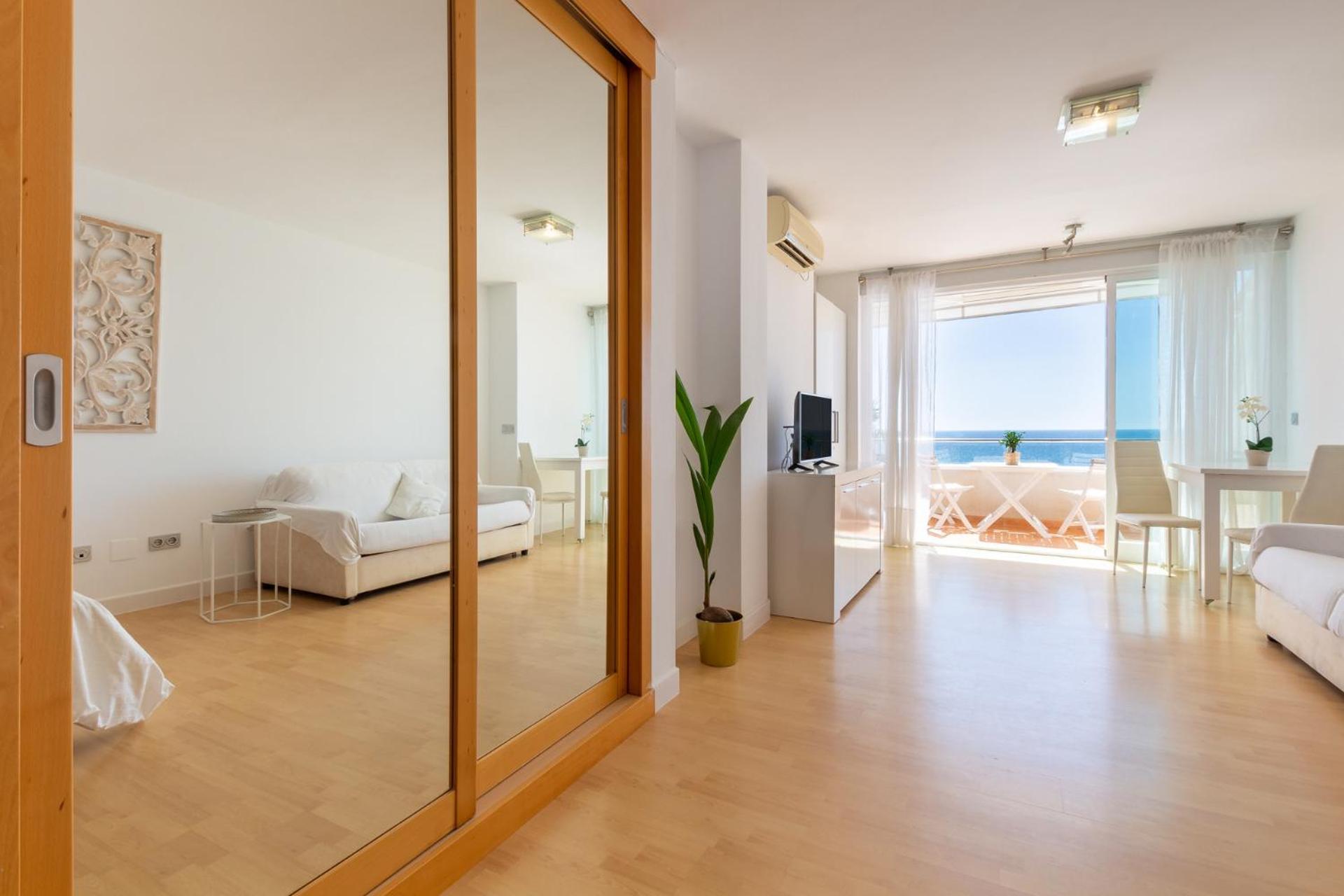 Roca Chica - Parking - Frente Playa - Terraza - Wifi - Bajondillo Y Carihuela Apartment Torremolinos Exterior photo